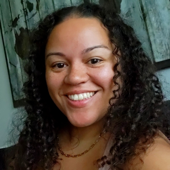 Meet your Posher, Nikki - Picture 5 of 5